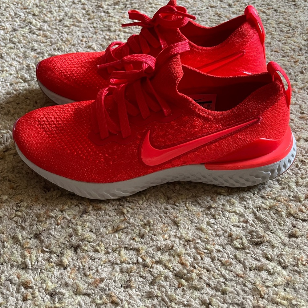 Nike Epic React Flyknit 2